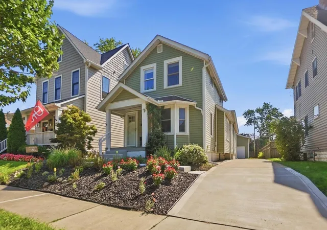 2nd image of 1300 Ashland Ave, Columbus, OH 43212 | MLS# 226030039