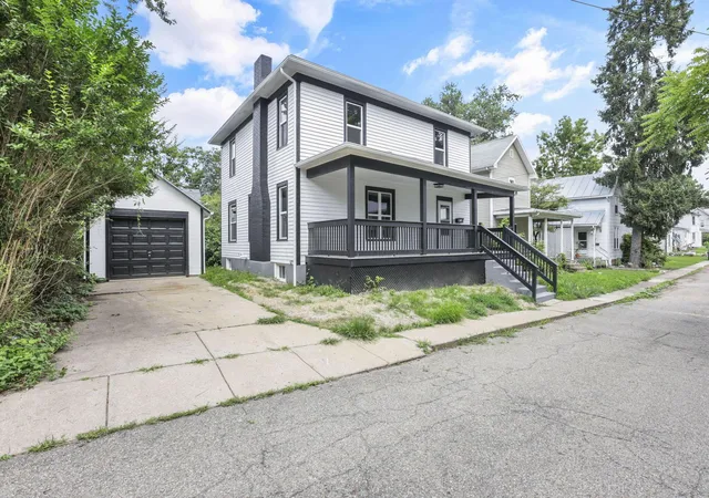 2nd image of 1 Elliott St, Mount Vernon, OH 43050 | MLS# 226030048