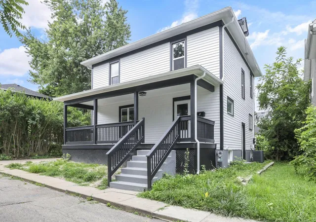 Photo 3 of Sale Pending at 1 Elliott St, Mount Vernon, OH 43050 | MLS# 226030048 | Listing updated on 2026-09-15