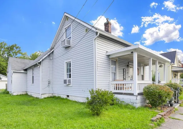 4th image of 116 W Main St, Mount Sterling, OH 43143 | MLS# 226030052