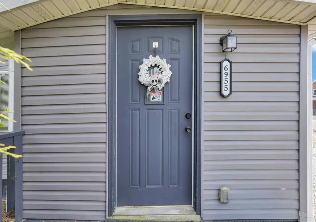 Photo 3 of Single family home for sale at 6955 London Groveport Rd, Grove City, OH 43123 | MLS# 226032244 | Listing updated on 2026-08-28