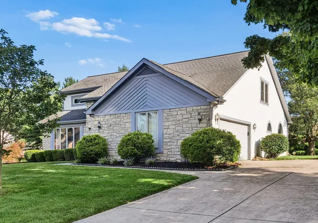 Photo 3 of Single family home for sale at 3015 Shoreline Dr, Lewis Center, OH 43035 | MLS# 226030804 | Listing updated on 2026-09-14
