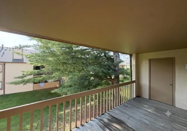2nd image of 2217 Hedgerow Rd, Columbus, OH 43220