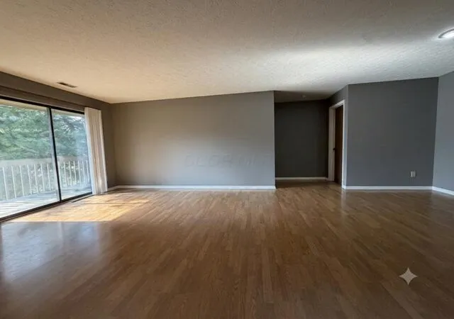 4th image of 2217 Hedgerow Rd, Columbus, OH 43220