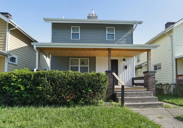 Photo 2 of Single family home for sale at 1186 E 21st Avenue, Columbus, OH 43211 | MLS# 226030074 | Listing updated on 2026-09-16