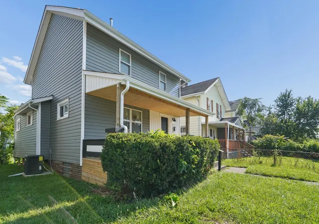 Photo 4 of Single family home for sale at 1186 E 21st Avenue, Columbus, OH 43211 | MLS# 226030074 | Listing updated on 2026-09-16