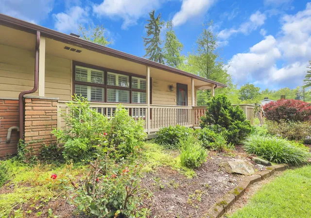 Photo 2 of Single family home for sale at 6540 Winston Ct W, Columbus, OH 43235 | MLS# 226030436 | Listing updated on 2026-09-11