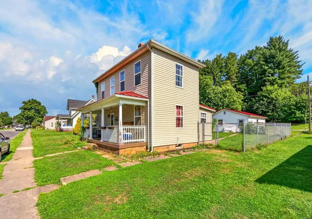5th image of 764 3Rd St, Logan, OH 43138 | MLS# 226030084