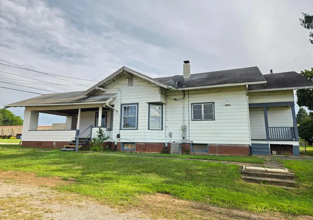 Photo 4 of Single family home for sale at 132 Portland Way S, Galion, OH 44833 | MLS# 226030102 | Listing updated on 2026-08-12