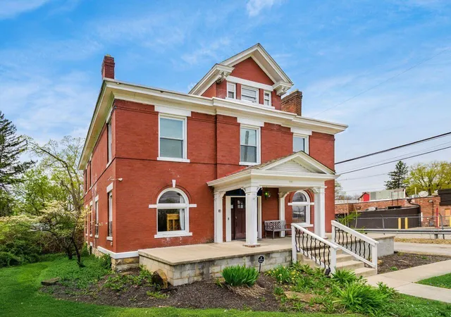 2nd image of 797 N Nelson Rd, Columbus, OH 43219 | MLS# 226030131
