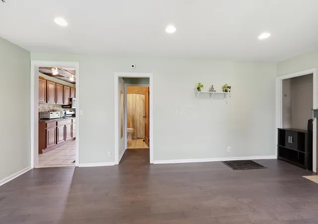 4th image of 869 Binns Blvd, Columbus, OH 43204 | MLS# 226030109