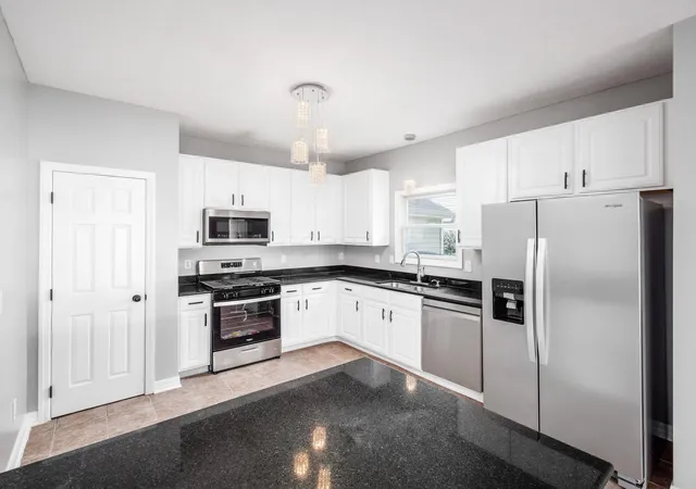 Photo 3 of Single family home for sale at 604 Kentucky Cir, Marysville, OH 43040 | MLS# 226030143 | Listing updated on 2026-09-20
