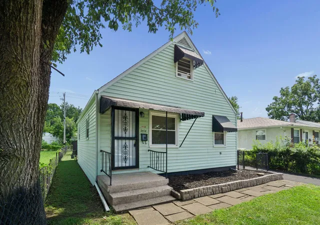 2nd image of 2478 Pontiac St, Columbus, OH 43211 | MLS# 226030132