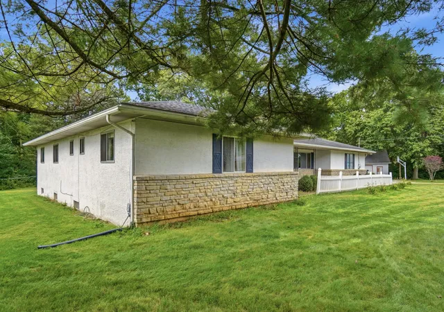Photo 3 of Single family home for sale at 1030 Taylor Blair Rd, West Jefferson, OH 43162 | MLS# 226030172 | Listing updated on 2026-09-24