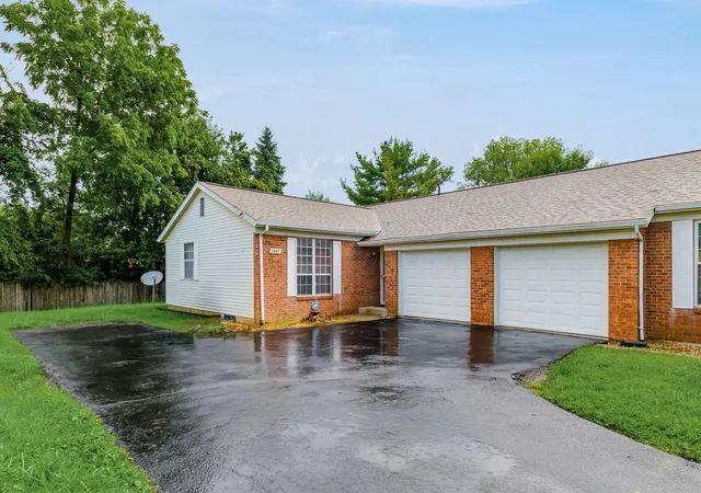 3rd image of 5845-5847 Forest Hills Blvd, Columbus, OH 43231 | MLS# 226030168