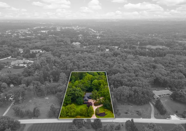 2nd image of 1560 Carriage Rd, Powell, OH 43065 | MLS# 226030677