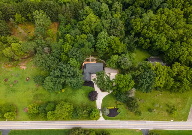 3rd image of 1560 Carriage Rd, Powell, OH 43065 | MLS# 226030677