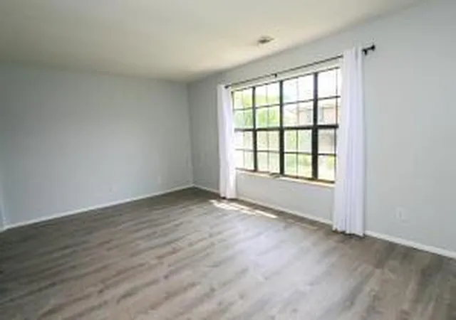 4th image of 92 Stornoway Dr W #92B, Columbus, OH 43213 | MLS# 226030826