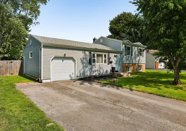 2nd image of 866 Hunt Valley Dr, Reynoldsburg, OH 43068 | MLS# 226030223
