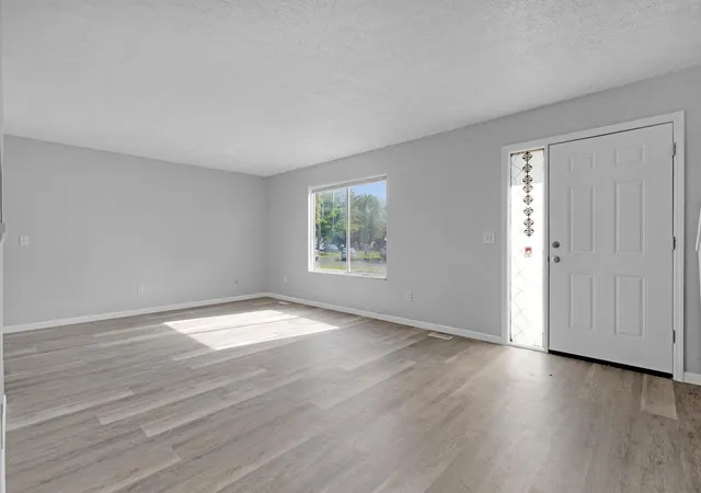 3rd image of 5204 Dierker Rd #D, Columbus, OH 43220 | MLS# 226030898