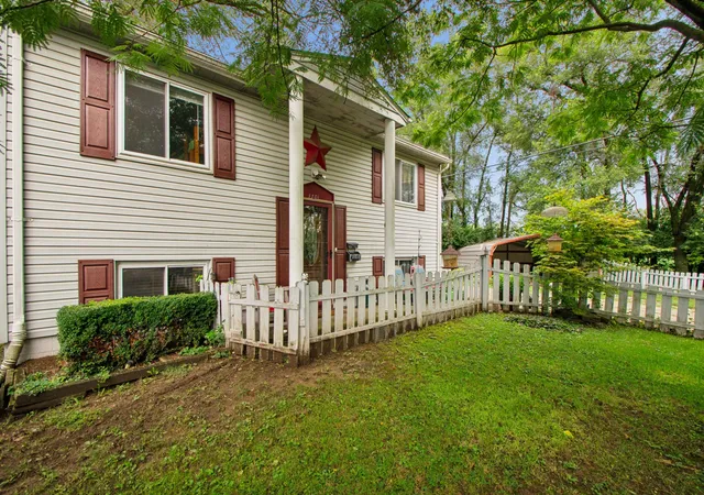 Photo 3 of Single family home for sale at 3701 S Ohio Ave, Columbus, OH 43207 | MLS# 226030167 | Listing updated on 2026-10-01