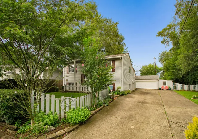 Photo 4 of Single family home for sale at 3701 S Ohio Ave, Columbus, OH 43207 | MLS# 226030167 | Listing updated on 2026-10-01