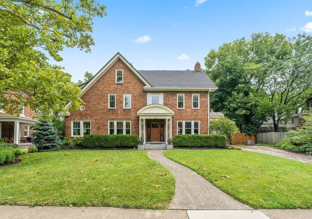 Photo 4 of Single family home for sale at 1634 Cambridge Blvd, Columbus, OH 43212 | MLS# 226030791 | Listing updated on 2026-09-09
