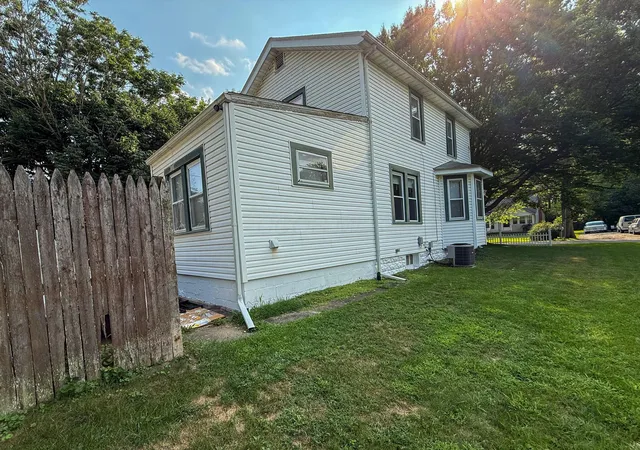 Photo 3 of Single family home for sale at 4320 Orchard Ln, Obetz, OH 43207 | MLS# 226030226 | Listing updated on 2026-08-17