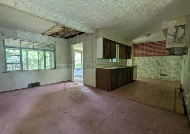 5th image of 326 W Singer St, Springfield, OH 45506 | MLS# 226031905