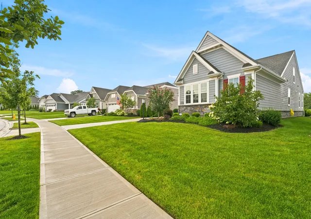 Photo 3 of Single family home for sale at 1385 Goldwell Dr, Sunbury, OH 43074 | MLS# 226030476 | Listing updated on 2026-09-27