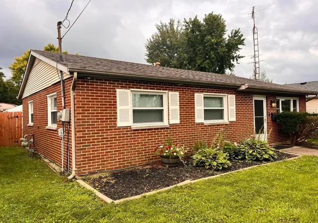 Photo 3 of Sale Pending at 1223 Albemarle Rd, Springfield, OH 45504 | MLS# 226030224 | Listing updated on 2026-10-05
