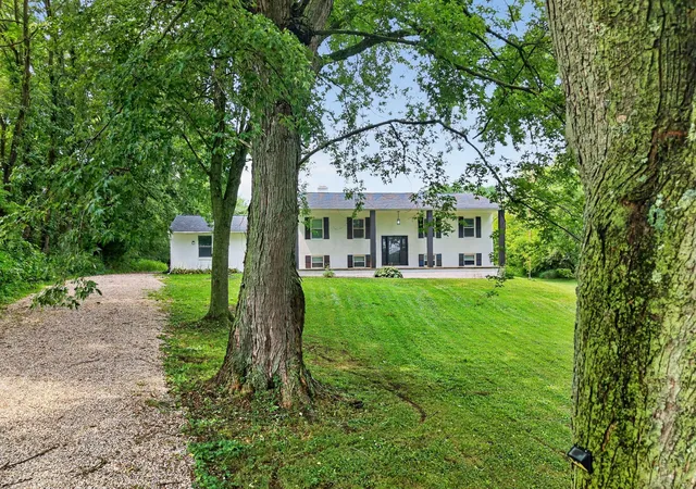 2nd image of 4833 Columbus Rd, Centerburg, OH 43011 | MLS# 226030427