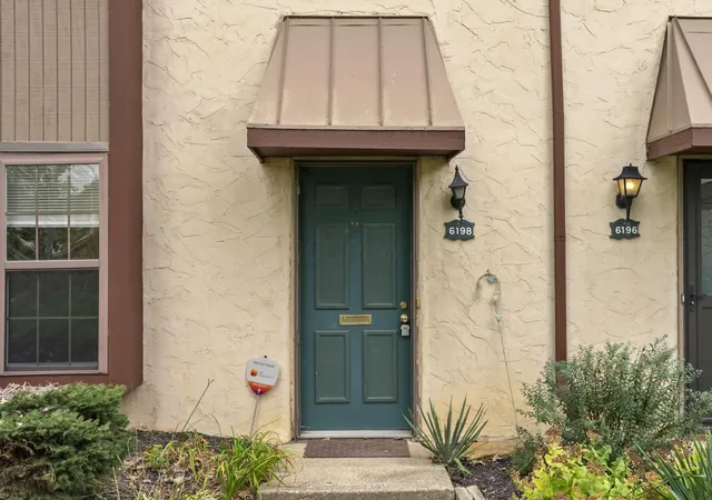 Photo 3 of Condo for sale at 6198 Stornoway Dr S, Columbus, OH 43213 | MLS# 226030449 | Listing updated on 2026-09-14