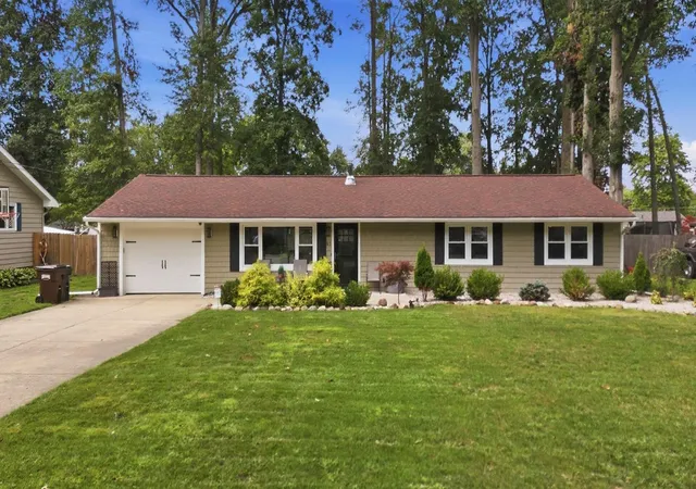 1st image of 47 Edgewood Dr, Grafton, OH 44044 | MLS# 226030327