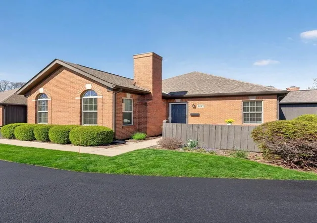1st image of 2679 Trottersway Dr, Columbus, OH 43235 | MLS# 226031668