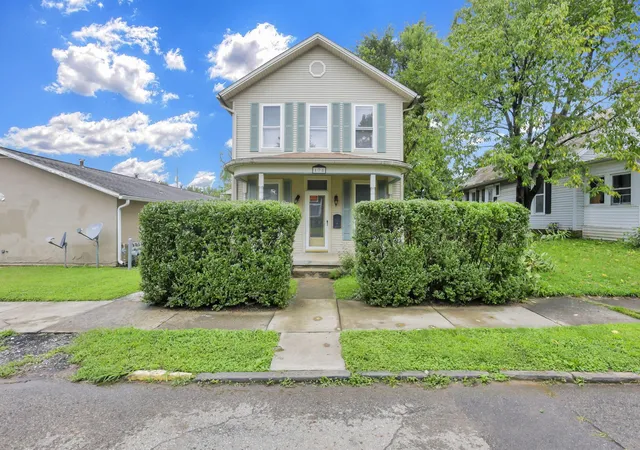 1st image of 178 W Locust St, Newark, OH 43055 | MLS# 226030239