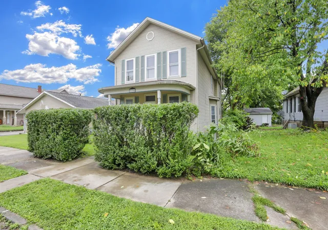 3rd image of 178 W Locust St, Newark, OH 43055 | MLS# 226030239