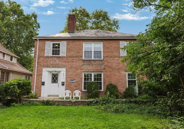 2nd image of 495 Eastmoor Blvd, Columbus, OH 43209 | MLS# 226031231