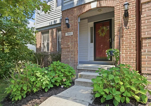 3rd image of 7952 Campton Ct, Reynoldsburg, OH 43068 | MLS# 226030283