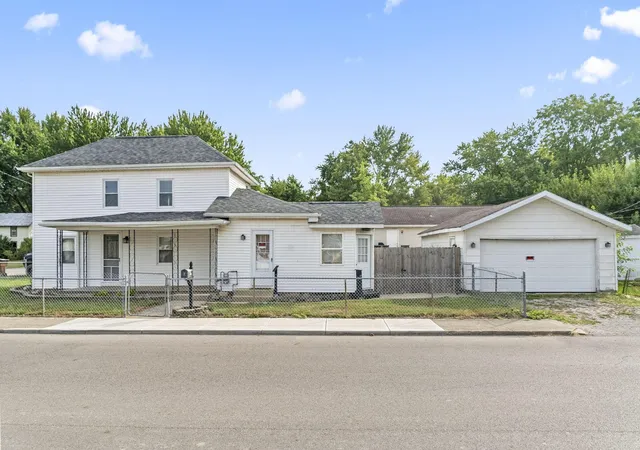 1st image of 628 Delaware St, Washington Court House, OH 43160 | MLS# 226030375