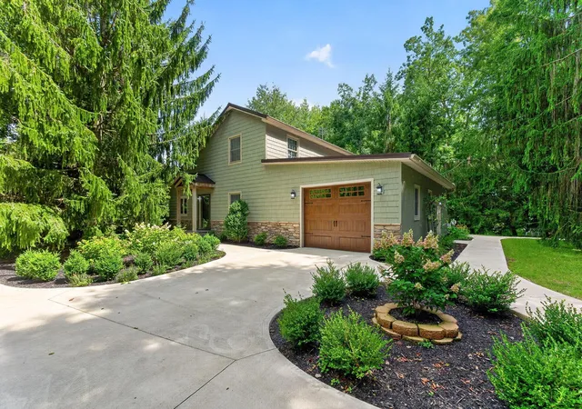 Photo 3 of Single family home for sale at 19508 County Road 190, Kenton, OH 43326 | MLS# 226032239 | Listing updated on 2026-09-22