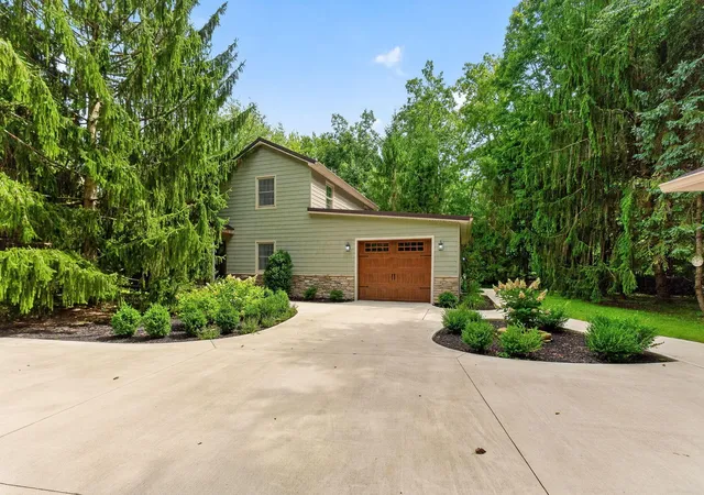 Photo 3 of Single family home for sale at 19508 County Road 190, Kenton, OH 43326 | MLS# 226032239 | Listing updated on 2026-09-22