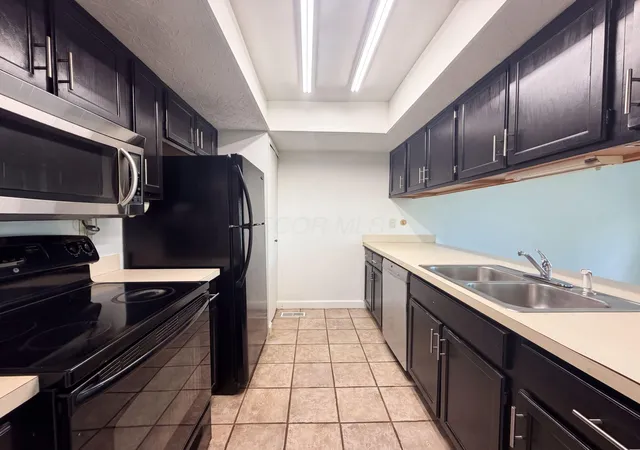 2nd image of 7761 Sagemeadow Ct, Columbus, OH 43235 | MLS# 226030272