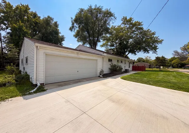 25th image of 2221 Myrtle Ave, Columbus, OH 43211 | MLS# 226030276