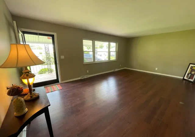 image of 129 Gale Ct, Circleville, OH 43113 | MLS# 226030294