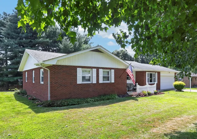 Photo 3 of Sale Pending at 743 Carpico Dr NE, Lancaster, OH 43130 | MLS# 226030300 | Listing updated on 2026-09-05