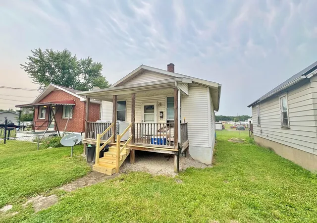 Photo 2 of Single family home for sale at 23 Bahl Ave, Mansfield, OH 44905 | MLS# 226030299 | Listing updated on 2026-08-17