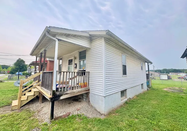 Photo 3 of Single family home for sale at 23 Bahl Ave, Mansfield, OH 44905 | MLS# 226030299 | Listing updated on 2026-08-17