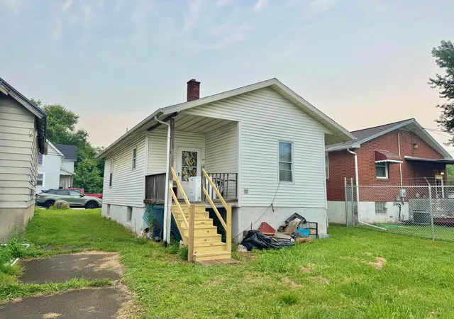 Photo 5 of Single family home for sale at 23 Bahl Ave, Mansfield, OH 44905 | MLS# 226030299 | Listing updated on 2026-08-17