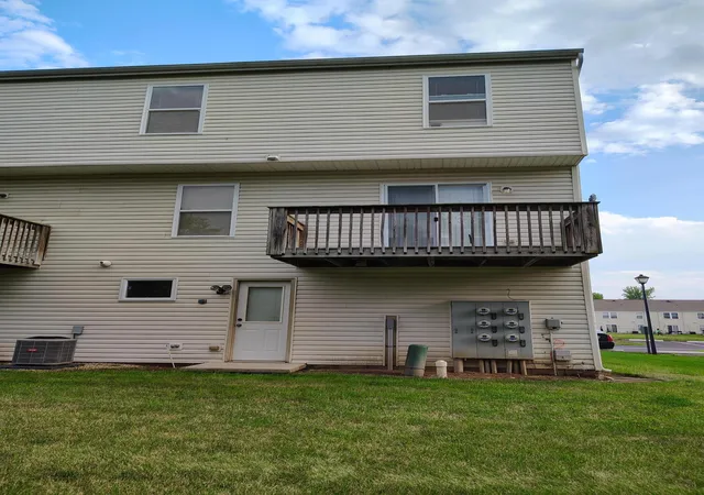 Photo 34 of Condo for sale at 5888 Abernathy Ln, Columbus, OH 43232 | MLS# 226030295 | Listing updated on 2026-09-09